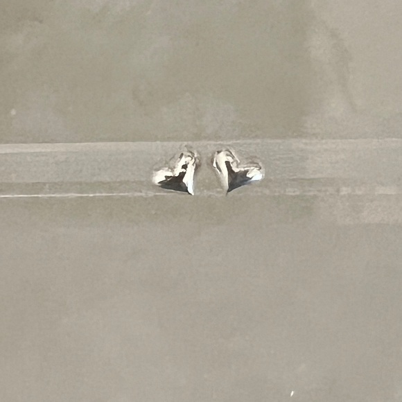 NWOT Sundance Sterling Silver Tiny Heart Earrings - Picture 2 of 6